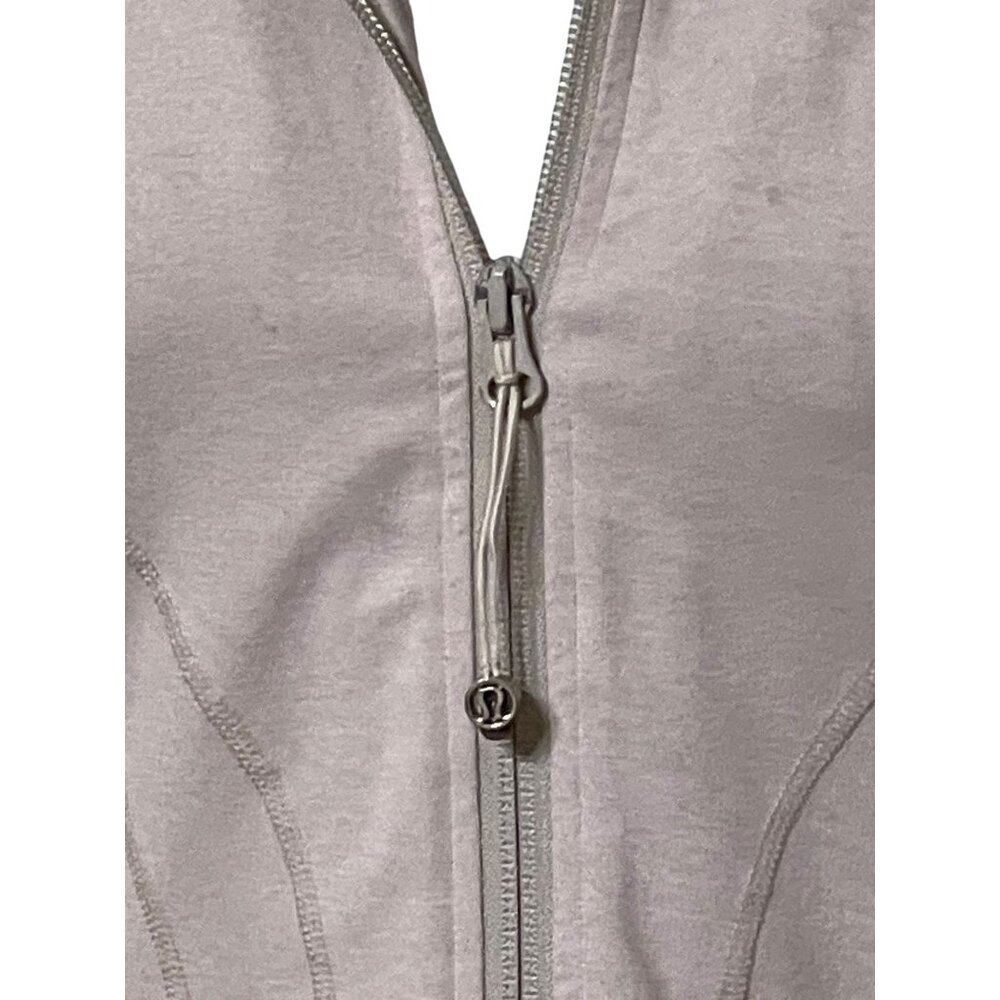 Lululemon Womens Full-Zip Jacket Size 6 Light  Grayish beige color. With Thumbho - Picture 11 of 16